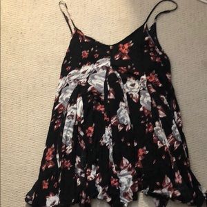 Spaghetti straps floral flowey dress